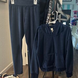 Oshkosh bgosh hoodie / leggings set